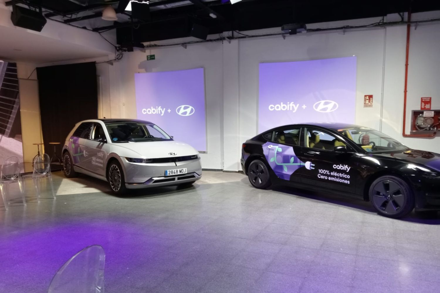 Vinilo-vehiculo-cabify (1)